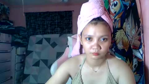 Snapshot of bunny_flower18 chatting on 05/17/26, 10:00 bunny_flower18 online show from 05/17/26, 10:00