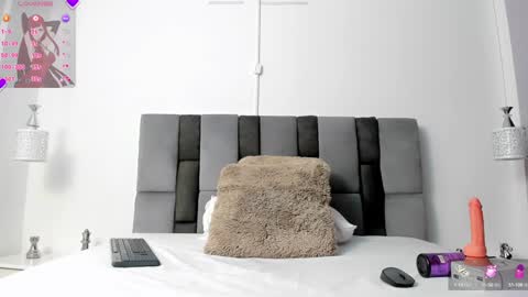 bunny online show from 02/02/25, 03:39