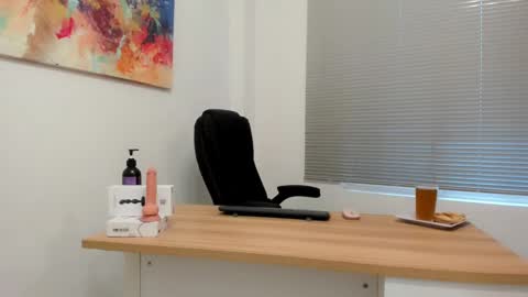 bunny online show from 02/07/25, 03:19