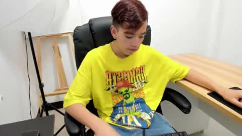 bunny online show from 10/23/25, 12:26