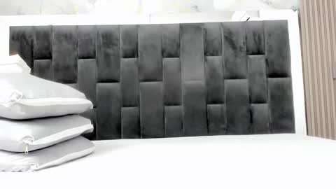 bunny online show from 12/05/25, 12:14