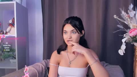 Aria online show from 11/23/25, 08:03