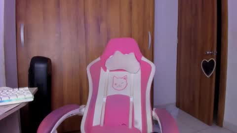 Isa online show from 02/26/26, 04:44