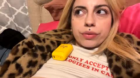 Bunnyaliengirl online show from 01/17/25, 01:47