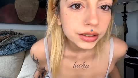 Bunnyaliengirl online show from 01/19/25, 06:21