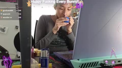 Snapshot of bunnycheekz chatting on 01/10/25, 07:00 Tokki bunny online show from 01/10/25, 07:00