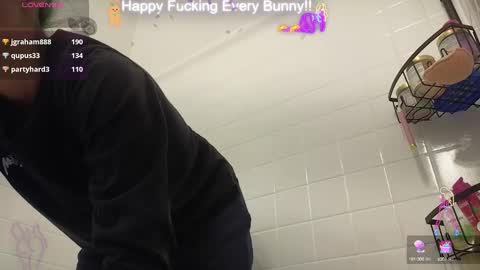 Snapshot of bunnycheekz chatting on 01/12/25, 05:13 Tokki bunny online show from 01/12/25, 05:13