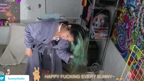 Snapshot of bunnycheekz chatting on 11/23/25, 08:03 Tokki bunny online show from 11/23/25, 08:03