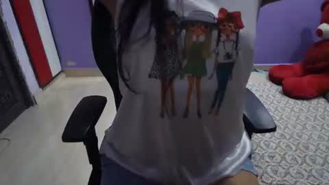 Snapshot of bunnycolbyy chatting on 10/15/25, 02:44 bunnycolbyy online show from 10/15/25, 02:44