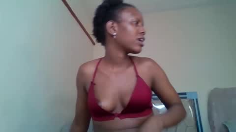 bunnydiva_ online show from 10/10/25, 07:13