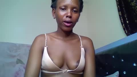 bunnydiva_ online show from 10/20/25, 09:26