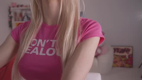 Snapshot of bunnydollstella chatting on 01/02/25, 11:49 Stella online show from 01/02/25, 11:49