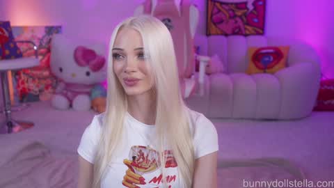 Snapshot of bunnydollstella chatting on 11/19/25, 09:59 Stella online show from 11/19/25, 09:59