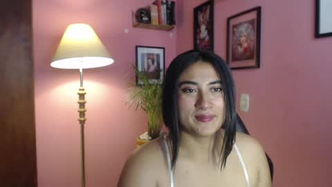 bunnyEmilyR0s33 online show from 04/21/26, 04:12