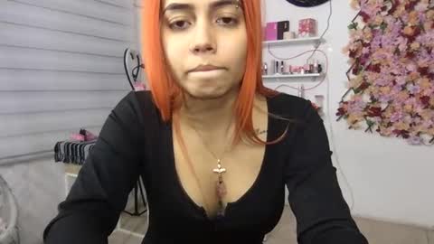 bunnylove_07 online show from 12/03/25, 11:03