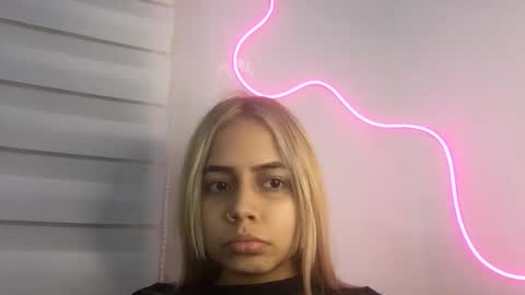 bunnylove_07 online show from 01/12/26, 11:21