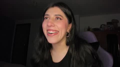 Snapshot of bunnyy09 chatting on 09/10/25, 03:28 Jess online show from 09/10/25, 03:28