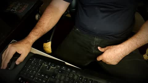 Hairy Arabian online show from 10/26/25, 04:29