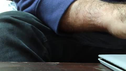 Hairy Arabian online show from 11/30/25, 01:15