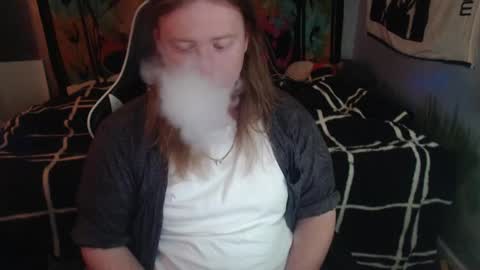 Snapshot of burningflute chatting on 02/19/25, 01:17 burningflute online show from 02/19/25, 01:17