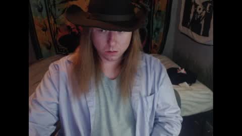 Snapshot of burningflute chatting on 09/15/25, 03:39 burningflute online show from 09/15/25, 03:39