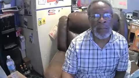 bushhunter23 online show from 12/04/25, 04:05