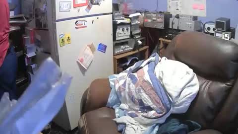 bushhunter23 online show from 12/16/25, 03:50