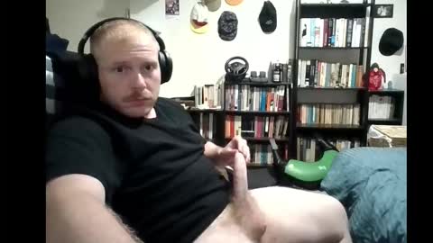 bushmate92 online show from 12/04/25, 03:54