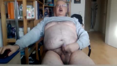 busi online show from 11/04/25, 01:32