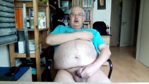 Snapshot of busibaer666 chatting on 05/06/26, 02:00 busi online show from 05/06/26, 02:00