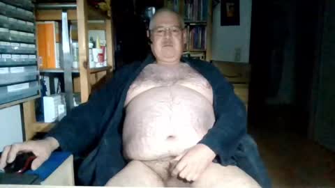 Snapshot of busibaer666 chatting on 05/17/26, 01:58 busi online show from 05/17/26, 01:58
