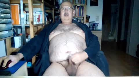 Snapshot of busibaer666 chatting on 06/14/26, 02:09 busi online show from 06/14/26, 02:09