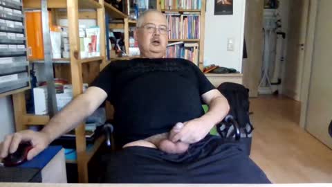 Snapshot of busibaer666 chatting on 06/24/26, 02:49 busi online show from 06/24/26, 02:49