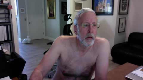 Snapshot of bustinout99 chatting on 02/23/25, 02:25 afternoon wood online show from 02/23/25, 02:25
