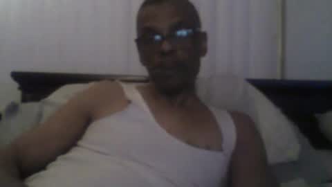 Snapshot of busturgutzgd11 chatting on 12/02/24, 05:37 Busturgutzgd1 online show from 12/02/24, 05:37