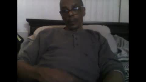 Snapshot of busturgutzgd11 chatting on 12/13/24, 03:16 Busturgutzgd1 online show from 12/13/24, 03:16
