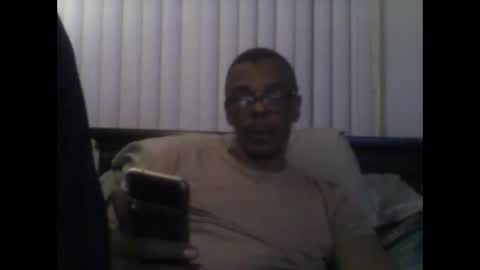 Snapshot of busturgutzgd11 chatting on 12/20/24, 01:58 Busturgutzgd1 online show from 12/20/24, 01:58