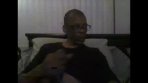 Snapshot of busturgutzgd11 chatting on 12/27/24, 06:35 Busturgutzgd1 online show from 12/27/24, 06:35
