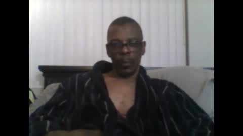 Snapshot of busturgutzgd11 chatting on 02/03/25, 06:45 Busturgutzgd1 online show from 02/03/25, 06:45