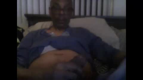 Snapshot of busturgutzgd11 chatting on 02/06/25, 02:00 Busturgutzgd1 online show from 02/06/25, 02:00