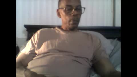 Snapshot of busturgutzgd11 chatting on 02/27/25, 05:56 Busturgutzgd1 online show from 02/27/25, 05:56