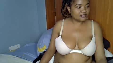 busty kenzi online show from 06/01/26, 03:25