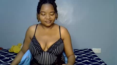 Snapshot of busty_kenzi chatting on 07/25/26, 10:24 busty kenzi online show from 07/25/26, 10:24