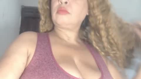 Snapshot of bustyamanda_ chatting on 07/14/26, 12:22 Amanda online show from 07/14/26, 12:22