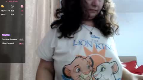 Snapshot of bustyemma chatting on 06/14/26, 05:15 Emma online show from 06/14/26, 05:15