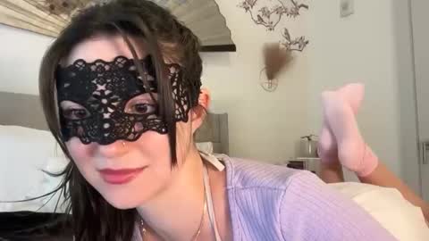 busy_bee69 online show from 04/14/26, 12:16