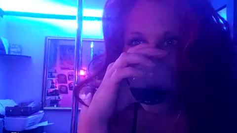 busybee83 online show from 02/03/25, 12:03