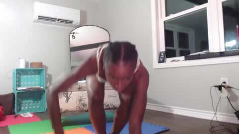 Snapshot of butt3rcup chatting on 09/14/25, 01:38 Goddess online show from 09/14/25, 01:38