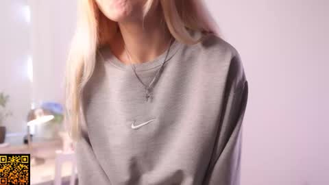 Snapshot of butteflai chatting on 10/26/25, 07:47 butteflai online show from 10/26/25, 07:47