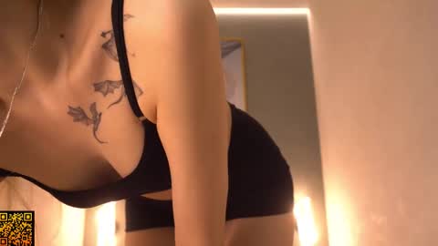 Snapshot of butteflai chatting on 12/05/25, 07:06 butteflai online show from 12/05/25, 07:06